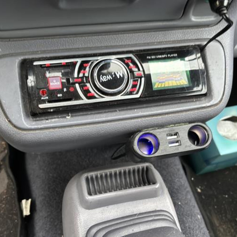 Vitre avant gauche RENAULT TWINGO 1 Photo n°18