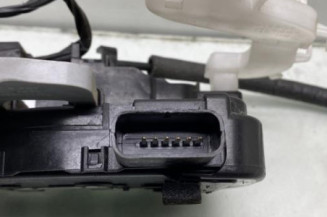 Serrure avant droit KIA SPORTAGE 3