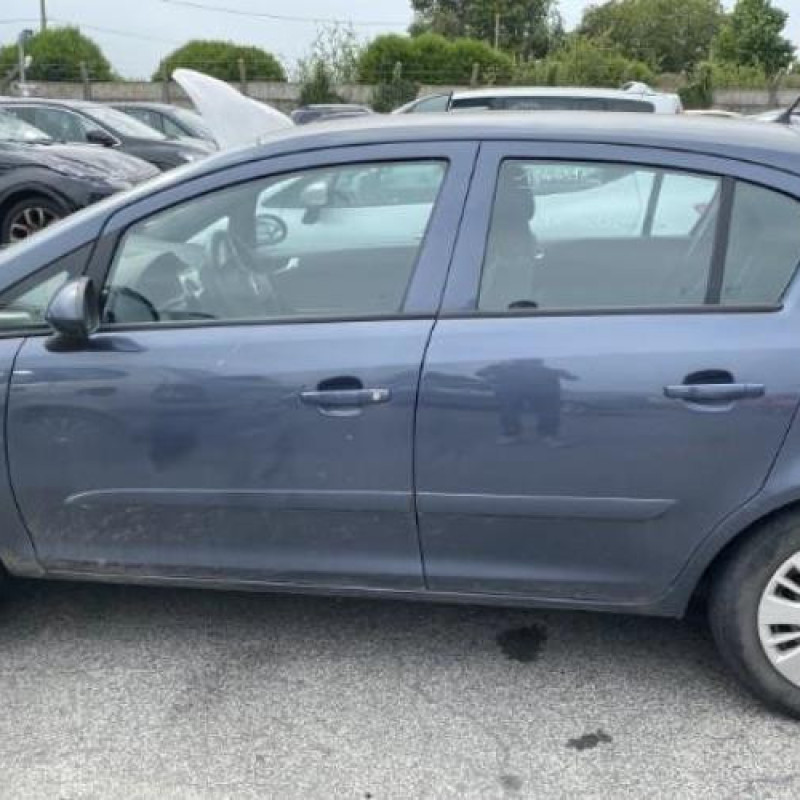 Feu arriere principal droit (feux) OPEL CORSA D Photo n°20