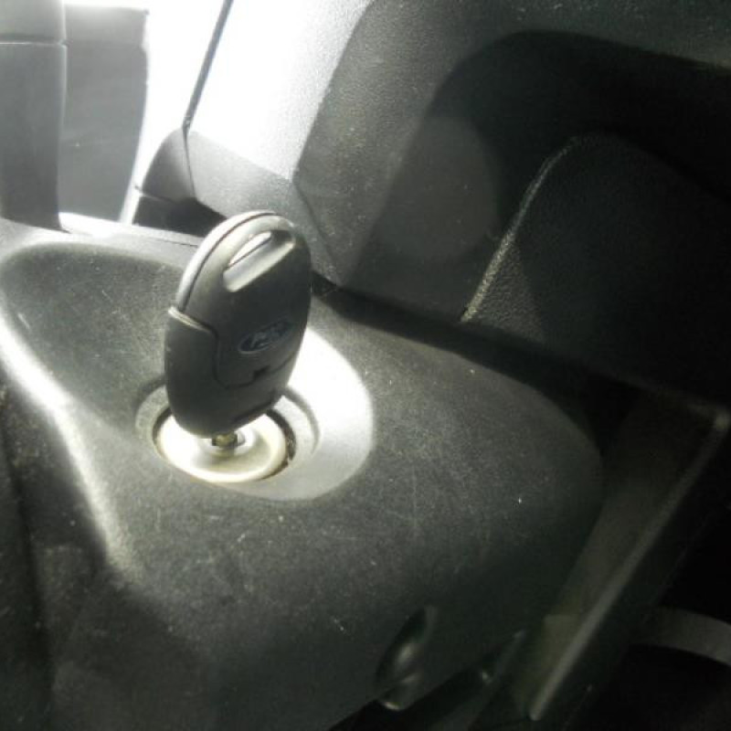 Bras essuie glace avant gauche FORD FIESTA 5 Photo n°8