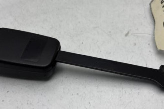 Attache ceinture avant droit PEUGEOT 405