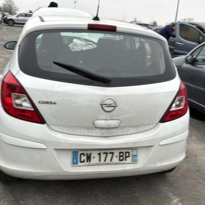 Aile avant gauche OPEL CORSA D Photo n°9