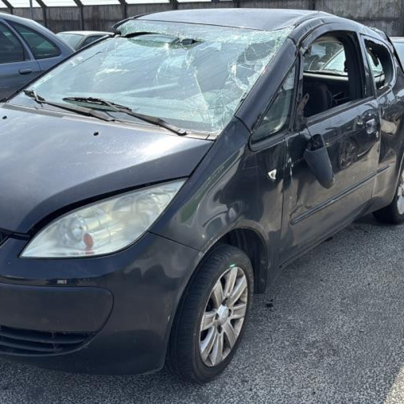 Capot MITSUBISHI COLT 6 Photo n°10