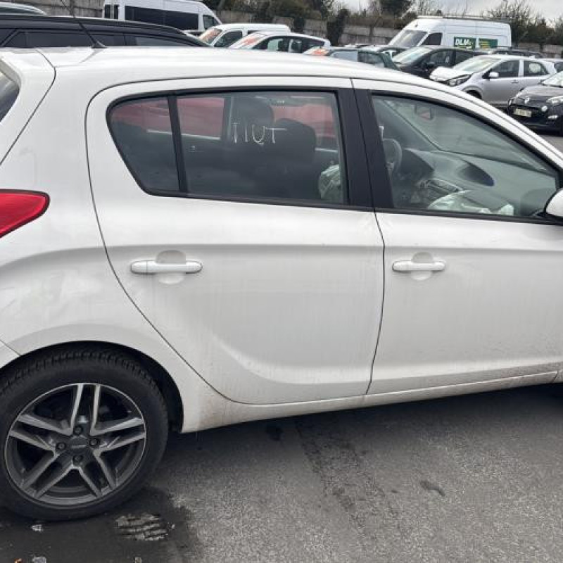 Capot HYUNDAI I 20 1 Photo n°16