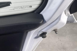 Malle/Hayon arriere OPEL CORSA D