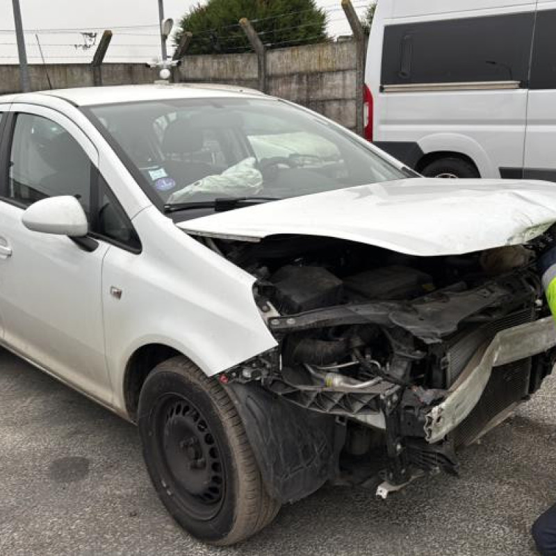 Malle/Hayon arriere OPEL CORSA D Photo n°13