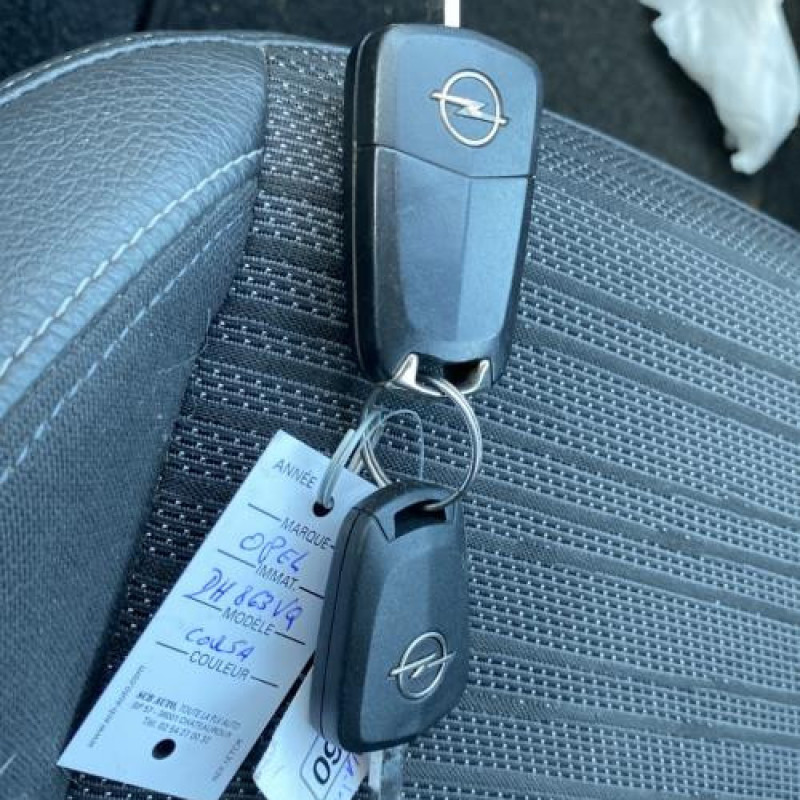 Feu arriere principal droit (feux) OPEL CORSA D Photo n°20