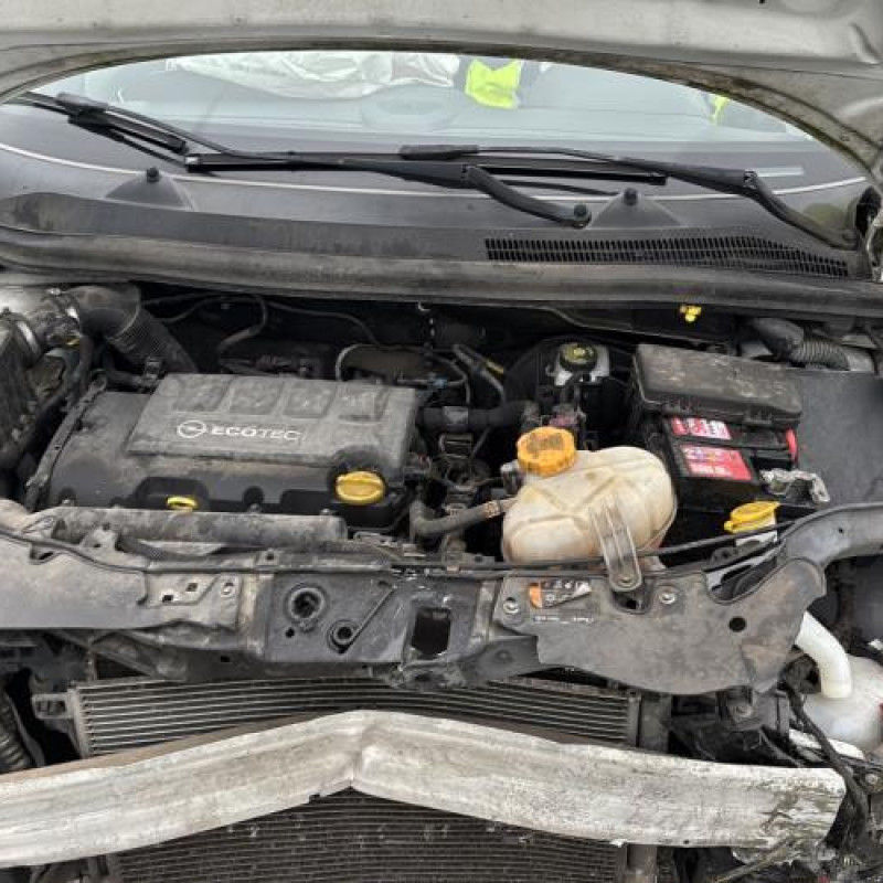 Pare choc arriere OPEL CORSA D Photo n°20