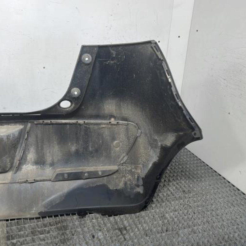 Pare choc arriere MITSUBISHI COLT 6 Photo n°4