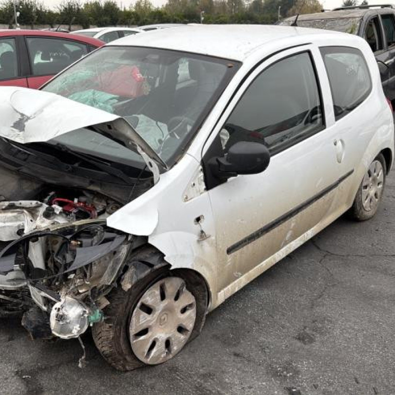 Pare choc arriere RENAULT TWINGO 2 Photo n°8