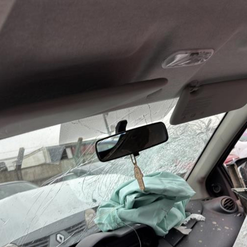 Pare choc arriere RENAULT TWINGO 2 Photo n°19