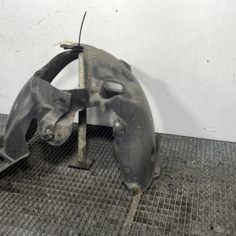 Pare boue avant gauche RENAULT MEGANE 3 Photo n°4