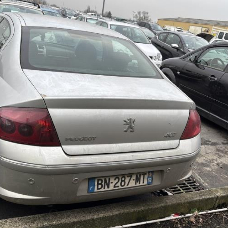Pare choc arriere PEUGEOT 407 Photo n°11