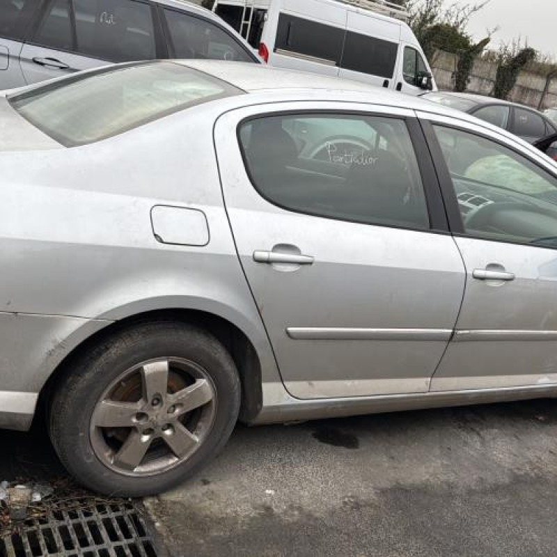 Pare choc arriere PEUGEOT 407 Photo n°13