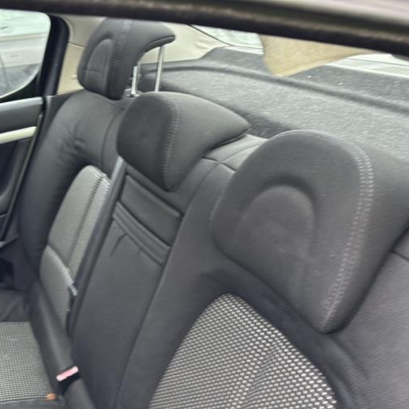 Pare choc arriere PEUGEOT 407 Photo n°17