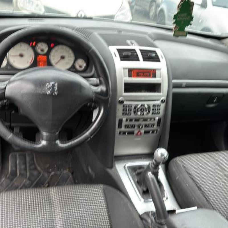Pare choc arriere PEUGEOT 407 Photo n°18