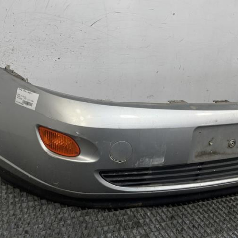 Pare choc avant FORD FOCUS 1 Photo n°2