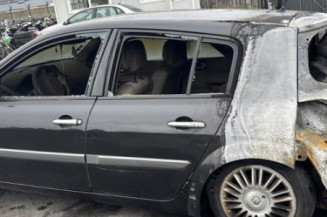 Pare choc avant RENAULT MEGANE 2