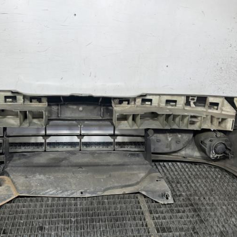 Pare choc avant RENAULT MEGANE 1 Photo n°5