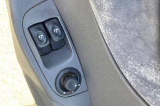Pare choc avant RENAULT MEGANE 1