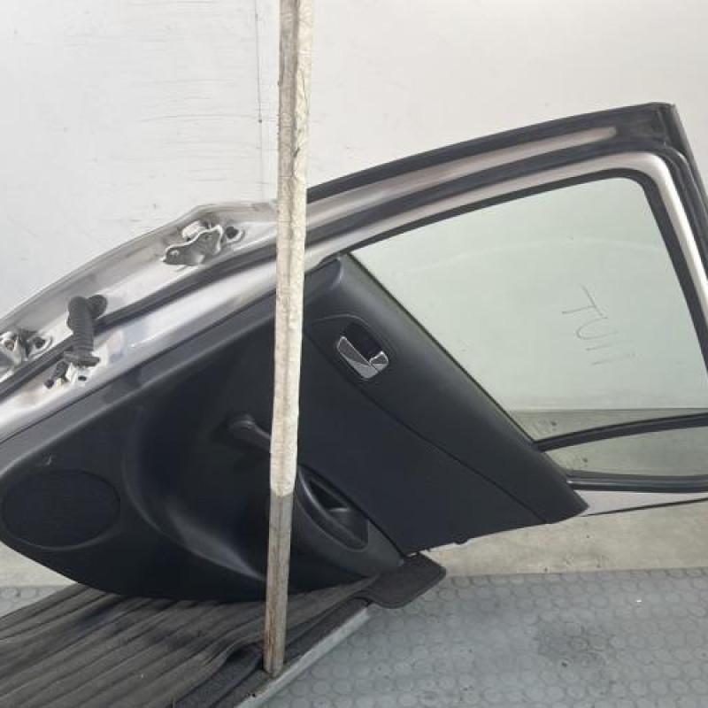 Porte arriere droit HYUNDAI I 20 1 Photo n°5