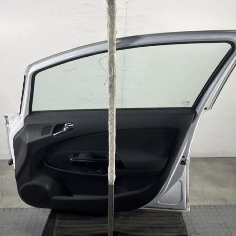 Porte avant droit OPEL CORSA D Photo n°7