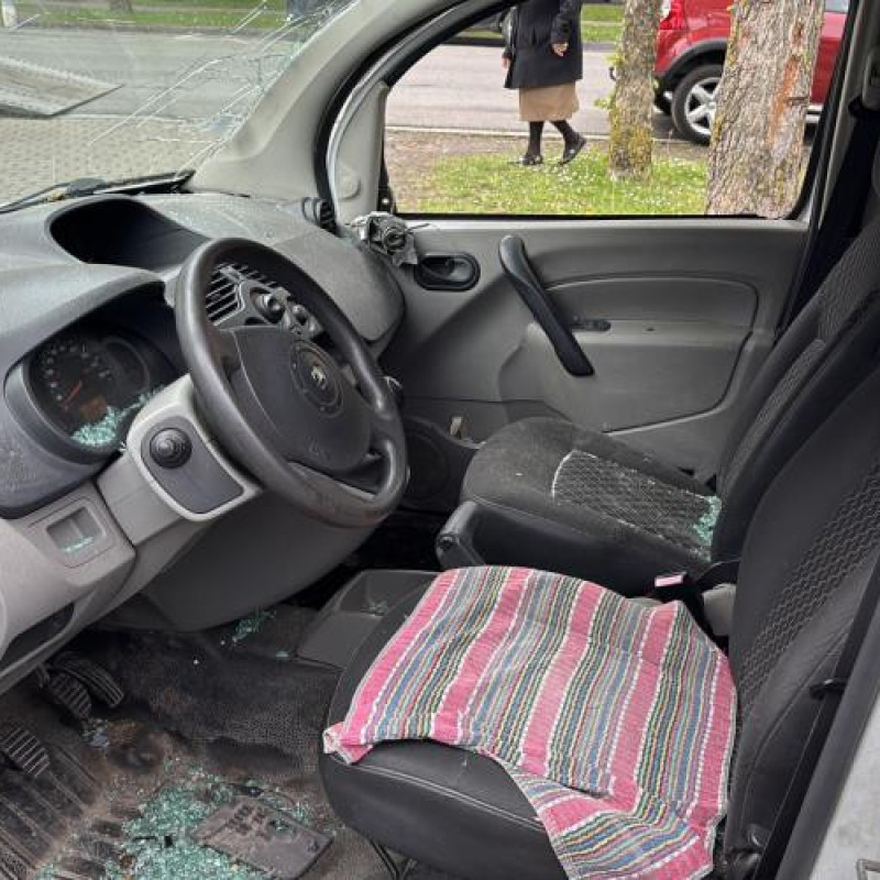 Trappe d'essence RENAULT KANGOO 2 Photo n°5