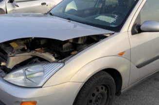 Vitre avant gauche FORD FOCUS 1