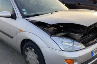 Vitre avant gauche FORD FOCUS 1
