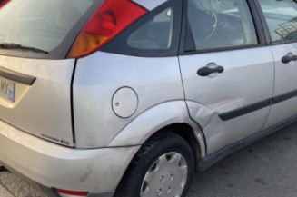 Vitre avant gauche FORD FOCUS 1