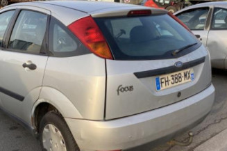 Vitre avant gauche FORD FOCUS 1