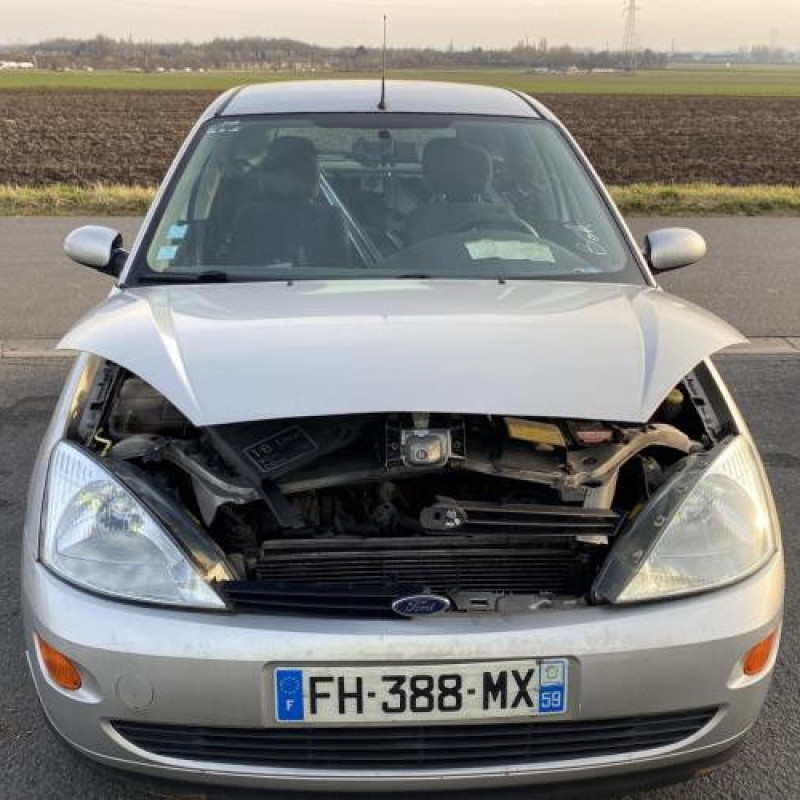 Vitre avant gauche FORD FOCUS 1 Photo n°12