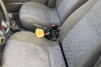Vitre avant gauche FORD FOCUS 1