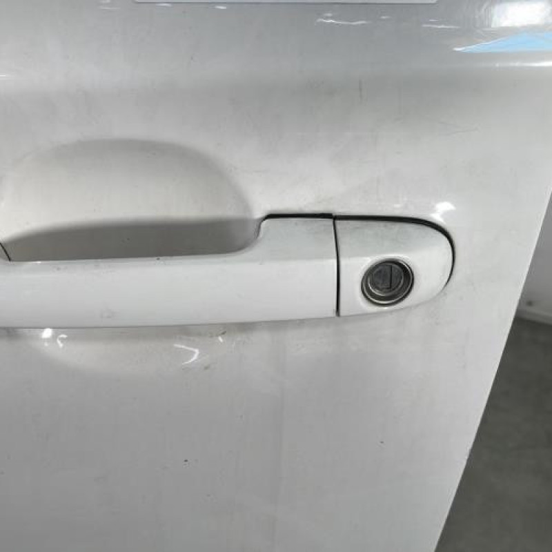 Porte avant gauche HYUNDAI I 20 1 Photo n°2