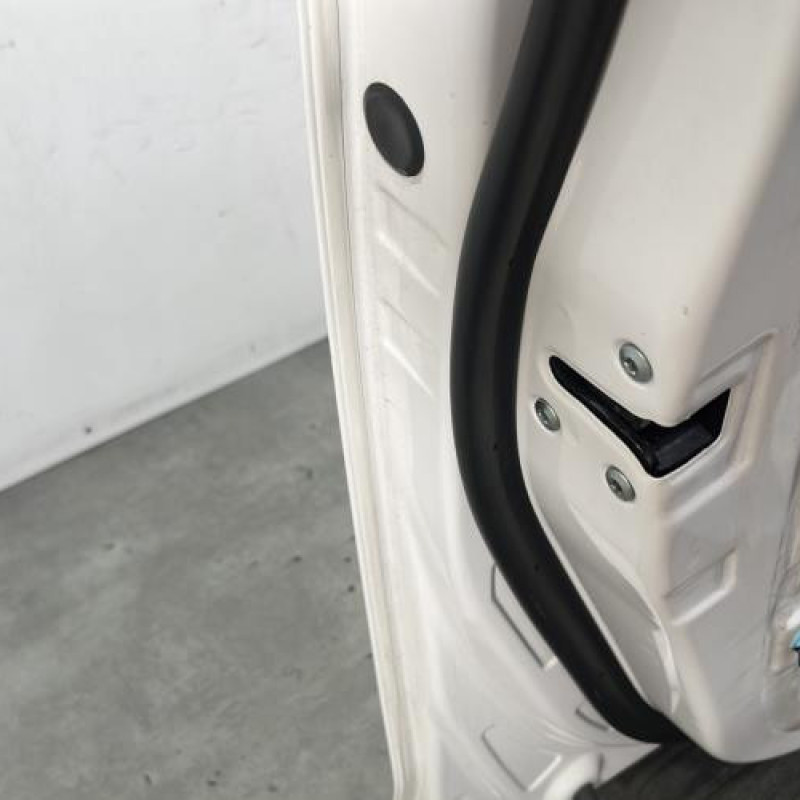 Porte avant gauche HYUNDAI I 20 1 Photo n°3