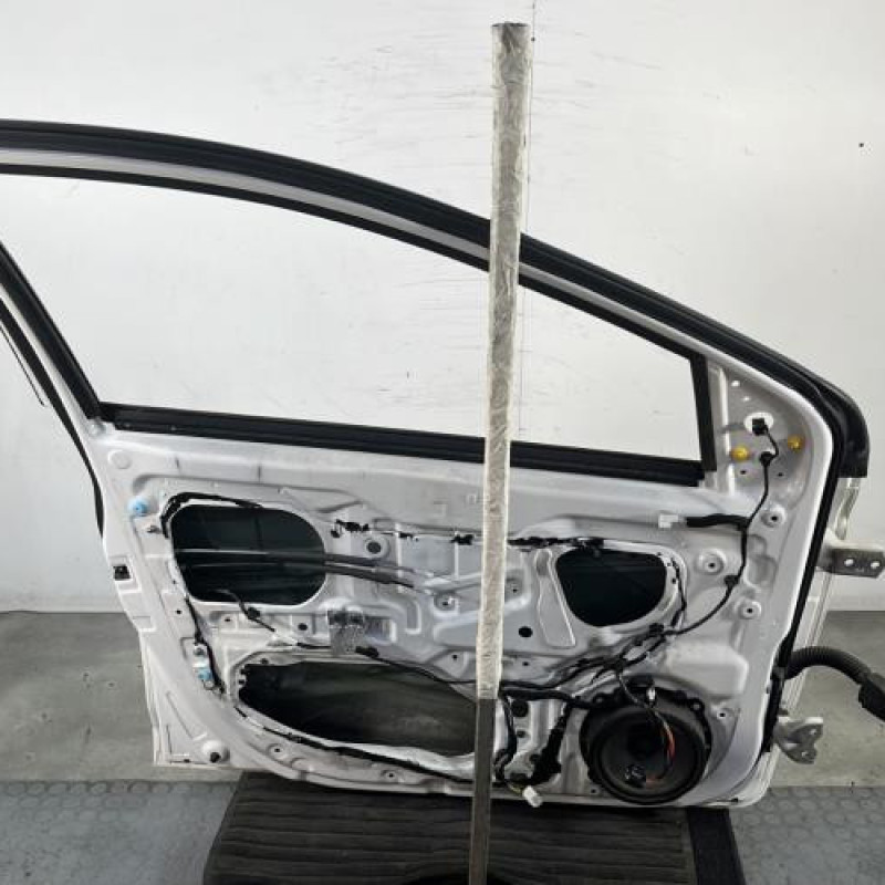 Porte avant gauche HYUNDAI I 20 1 Photo n°6