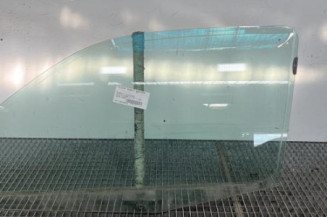 Vitre avant gauche RENAULT CLIO 2 Photo n°1