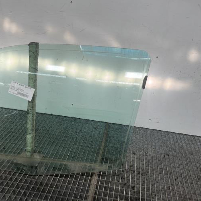 Vitre avant gauche RENAULT CLIO 2 Photo n°3