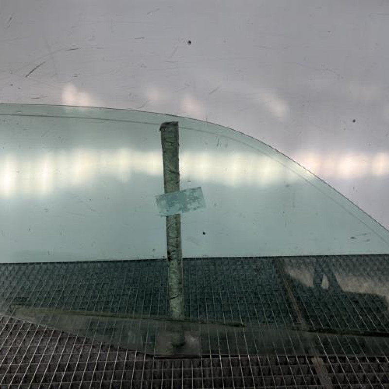 Vitre avant gauche RENAULT CLIO 2 Photo n°5