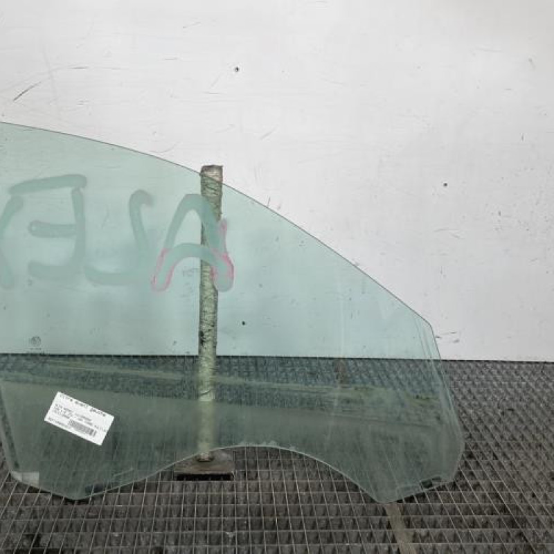 Vitre avant gauche ALFA ROMEO 159 Photo n°4
