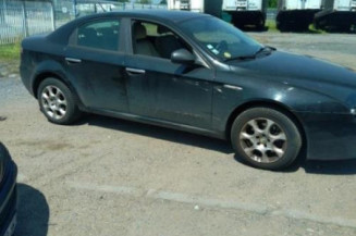 Vitre avant gauche ALFA ROMEO 159