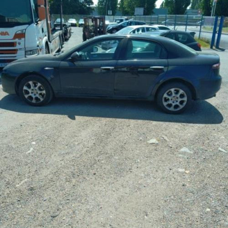 Vitre avant gauche ALFA ROMEO 159 Photo n°8