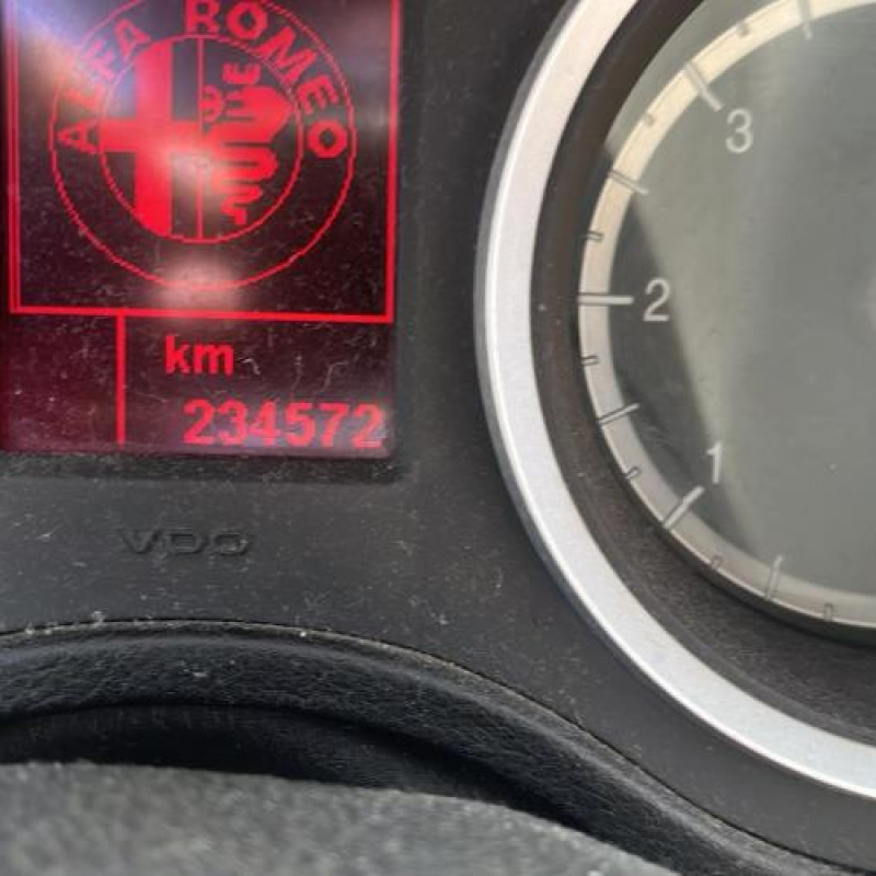 Vitre avant gauche ALFA ROMEO 159 Photo n°11