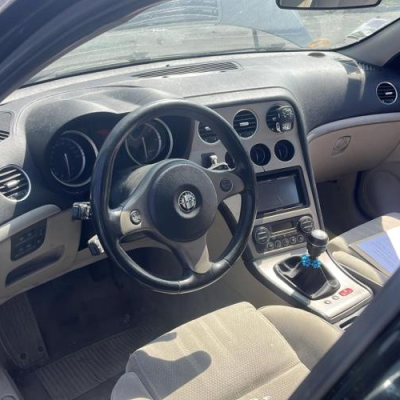 Vitre avant gauche ALFA ROMEO 159 Photo n°17