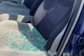 Aile avant droit RENAULT SCENIC 1