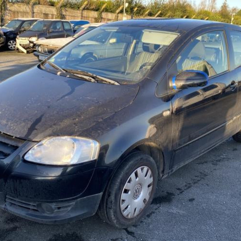 Capot VOLKSWAGEN FOX Photo n°10