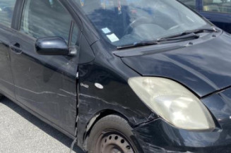 Aile avant gauche TOYOTA YARIS 2