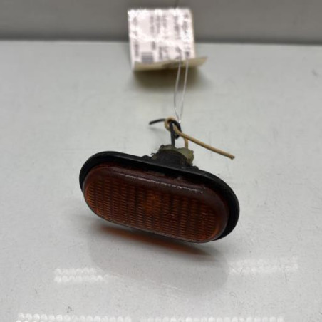 Repetiteur clignotant avant droit  (Feux) RENAULT MEGANE 1