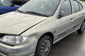 Repetiteur clignotant avant gauche (Feux) RENAULT MEGANE 1