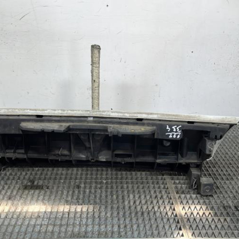 Calandre RENAULT KANGOO 2 Photo n°4